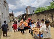 Rumah Zakat Kirim Relawan untuk Evakuasi Warga Terdampak Banjir Jabodetabek