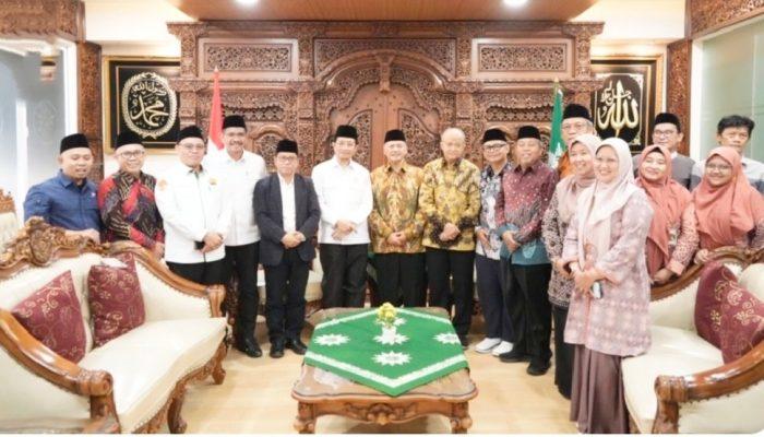 Sambangi Muhammadiyah, Menag Sampaikan Pembinaan Umat Agar Bisa Menjadi Bangsa yang Besar dan Kuat