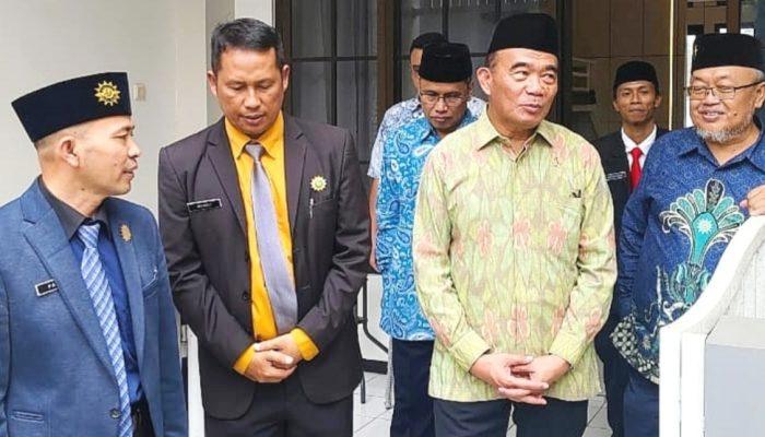 Muhadjir Effendy Apresiasi Perkembangan PEM Gondanglegi, Dorong Santri Berkiprah di TNI, Polri, dan Dunia Usaha