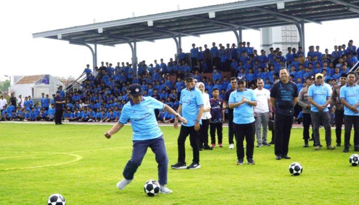 Ternyata Ketua Umum PP Muhammadiyah, Haedar Nashir Penggemar Sepak Bola dan Jadi Fans Berat Real Madrid