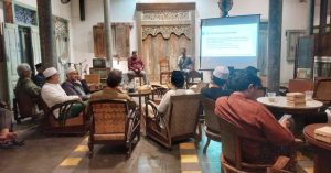 Bahas Palestina Bersama Generasi Muda Solo Sambil Nongkrong Asyik di Kafe