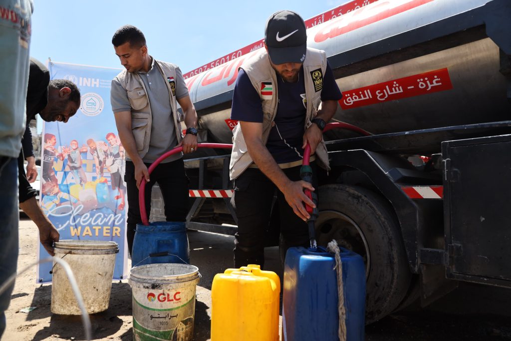 INH Salurkan Bantuan Air Bersih dan Paket Sembako untuk Ribuan Warga Gaza