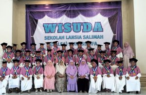 Peringati Hari Lansia, Salimah Kudus Gelar Wisuda Salsa Angkatan Pertama