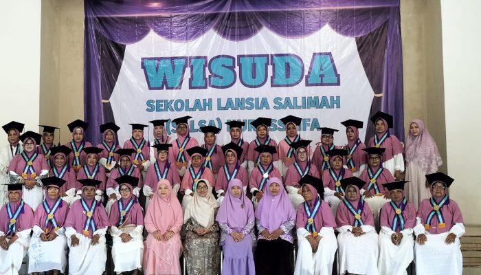 Peringati Hari Lansia, Salimah Kudus Gelar Wisuda Salsa Angkatan Pertama
