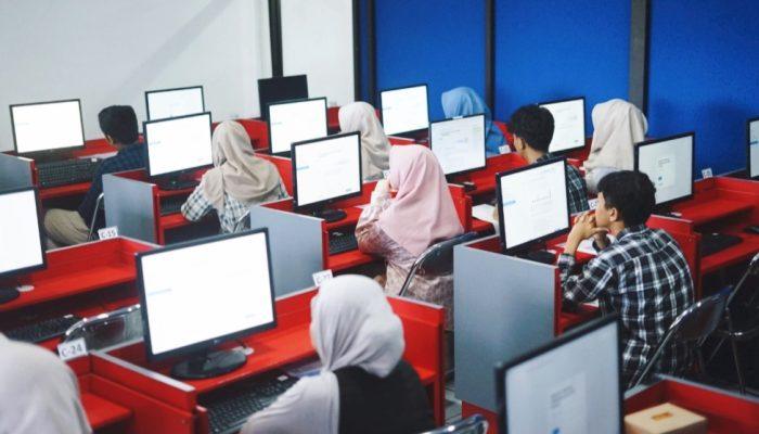 Universitas Muhammadiyah Malang (UMM) Gelar UTBK FKF 2025: Seleksi Ketat, Suasana Tetap Ceria