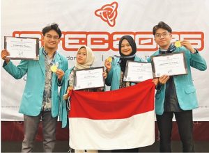 Mahasiswa Universitas Muhammadiyah Surakarta (UMS) Ciptakan Filter Rokok dari Daun Nanas, Sabet Penghargaan Internasional!