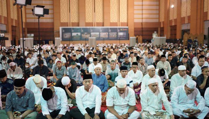 Ribuan Jemaah Shalat Idul Adha Padati Masjid Raya Jakarta Islamic Centre
