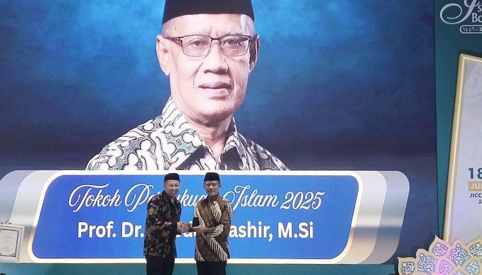 Prof. Dr. Haedar Nashir M.Si, Terpilih Sebagai Tokoh Perbukuan Islam 2025