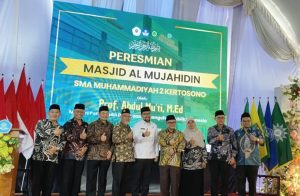 Mendikdasmen Resmikan Masjid Al-Mujahidin SMA Muhammadiyah 2 Kertosono