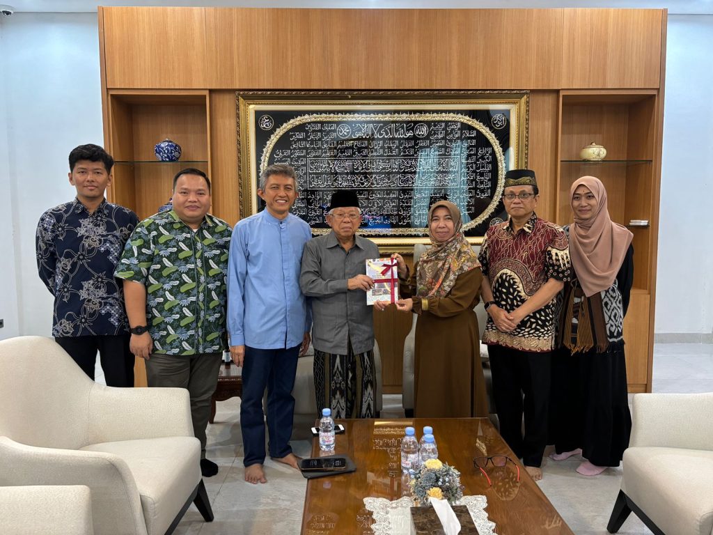 Perkembangan dan Tantangan Ekonomi Syariah Indonesia