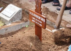 Keteladanan Pak Rosyad: Sederhana, Taat Azas