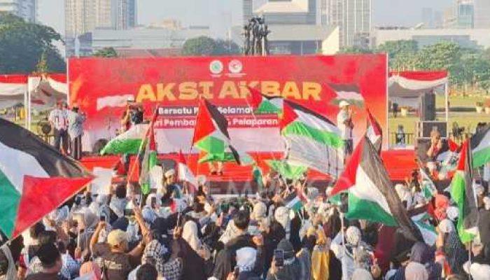 Dari Lapangan Monas, Aksi Bela Palestina Menyeruak dan Menggema dalam Tiga Bahasa!