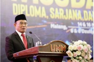 Muhadjir Tekankan Peran Orang Tua dalam Sukseskan Pendidikan Mahasiswa