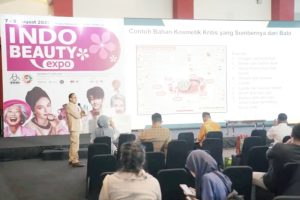 BPJPH Dorong Industri Kosmetik Siap Hadapi Wajib Halal 2026