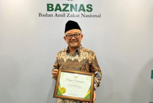 Abdul Mu’ti Terima Penghargaan Menteri Pendukung Gerakan Zakat