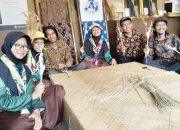 Kementerian Kebudayaan RI Perkenalkan Ketrampilan Membuat Wayang Suket yang Unik pada Gen-Z