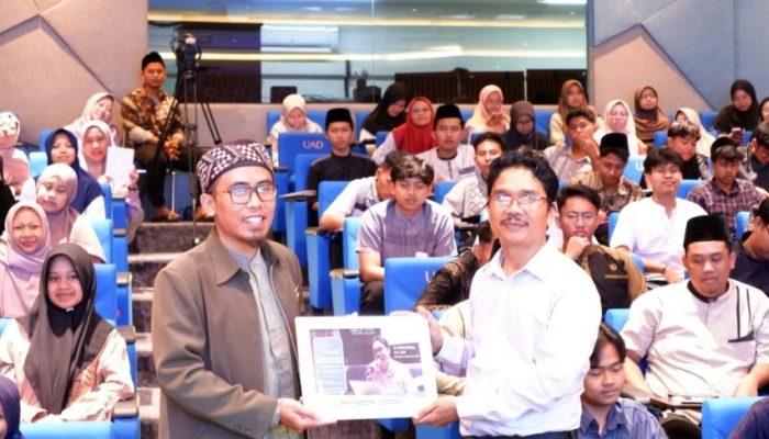 Pesantren Mahasiswa KH Ahmad Dahlan (Persada) UAD Bekali Santri Baru untuk Bijak dalam Bermedsos