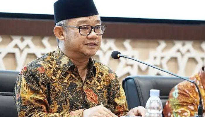 Ditengah Penilaian Kinerja Pemerintahan Prabowo, Kemendikdasmen Jadi Bintangnya