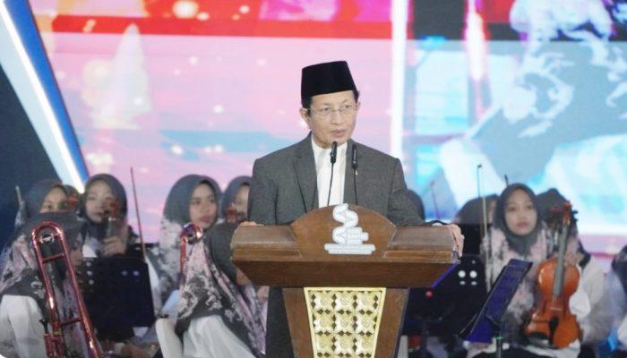 Menag Sampaikan Terima Kasih atas Perhatian Presiden ke Pesantren di Malam Bakti Santri