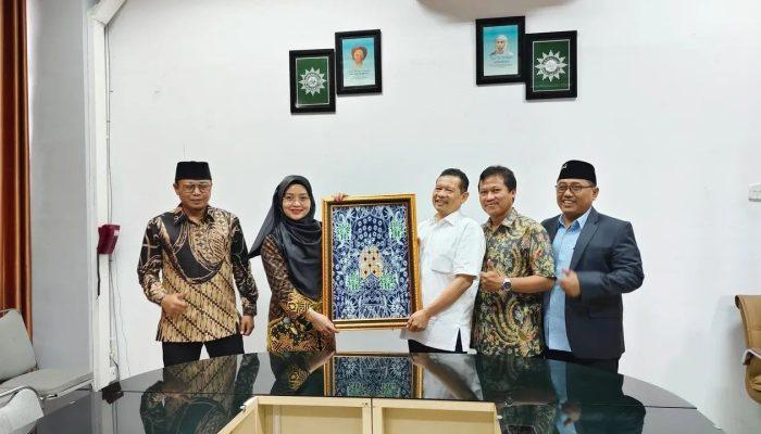Ketua Majelis Dikdasmen dan PNF Pusat Re-Launching Batik Resmi Dikdasmen Nasional