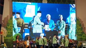 Din Syamsuddin Terima ICMI Award Bidang Pendidikan, Kemanusiaan dan Perdamaian Dunia