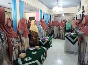 Perempuan Mengaji Aisyiyah, Menyemai Bahagia di Usia Senja
