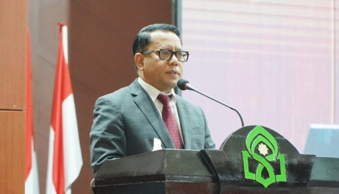 Sekjen Kemenag Beri Testimoni pada Pengukuhan Tiga Guru Besar UIN Alauddin Makassar