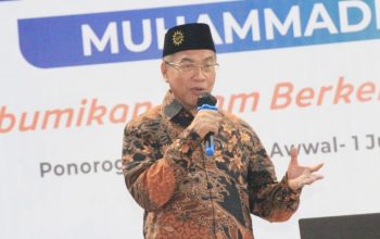 Menjelaskan Muhammadiyah pada Orang Luar: Aset Triliunan, Pimpinan Tidak Digaji