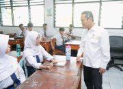 Wamendikdasmen Fajar Terkesan Keseruan Siswa Menghadapi Tes Kemampuan Akademik (TKA) dengan Hati Gembira